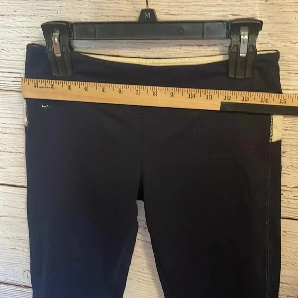 Ralph Lauren active capris - Picture 3 of 6